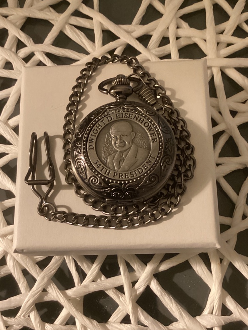 Vintage-Style Men's Pocket Watch with Chain - Goldtone